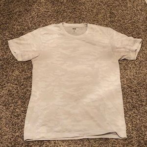 Uniqlo Athletic Shirt Mens White Crew Neck Active Top (Large)